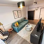 512 * بوخارست