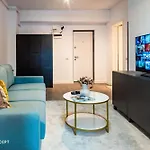 شقة 512 بوخارست